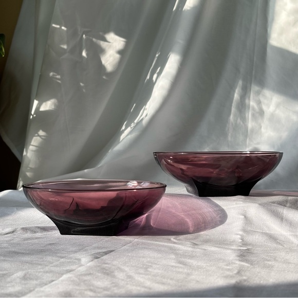 Vintage Hazel Atlas Set of Two Moroccan Amethyst Glass Bowls - Picture 1 of 4